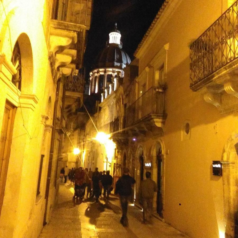 Itinerario Barocco Apartment Ragusa Ibla - Eleganza E Comfort Nel Cuore Del Barocco Siciliano Exterior photo